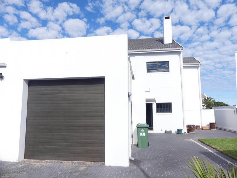 4 Bedroom Property for Sale in Golden Mile Western Cape